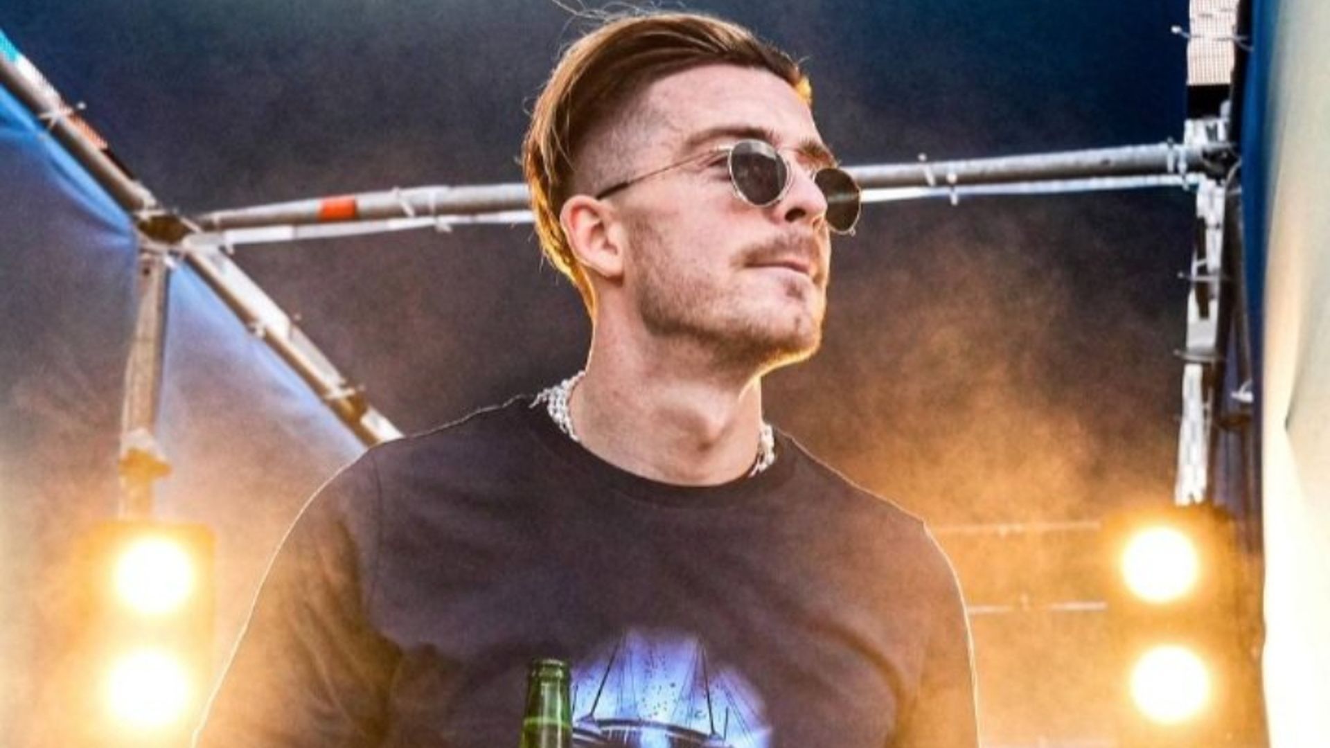 grealish_y_su_guino_al_manchester_city_se_compra_un_lamborghini_de_240000e_con_los_col.jpg grealish_y_su_guino_al_manchester_city_se_compra_un_lamborghini_de_240000e_con_los_col.jpg