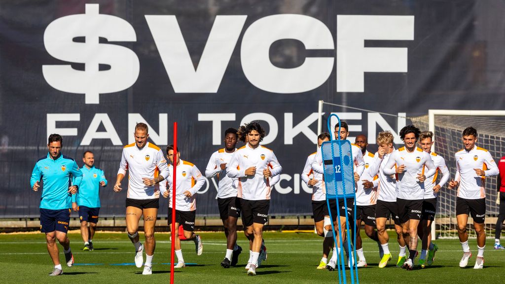 El Valencia prepara la visita del Atlético sin Paulista ni Lato
