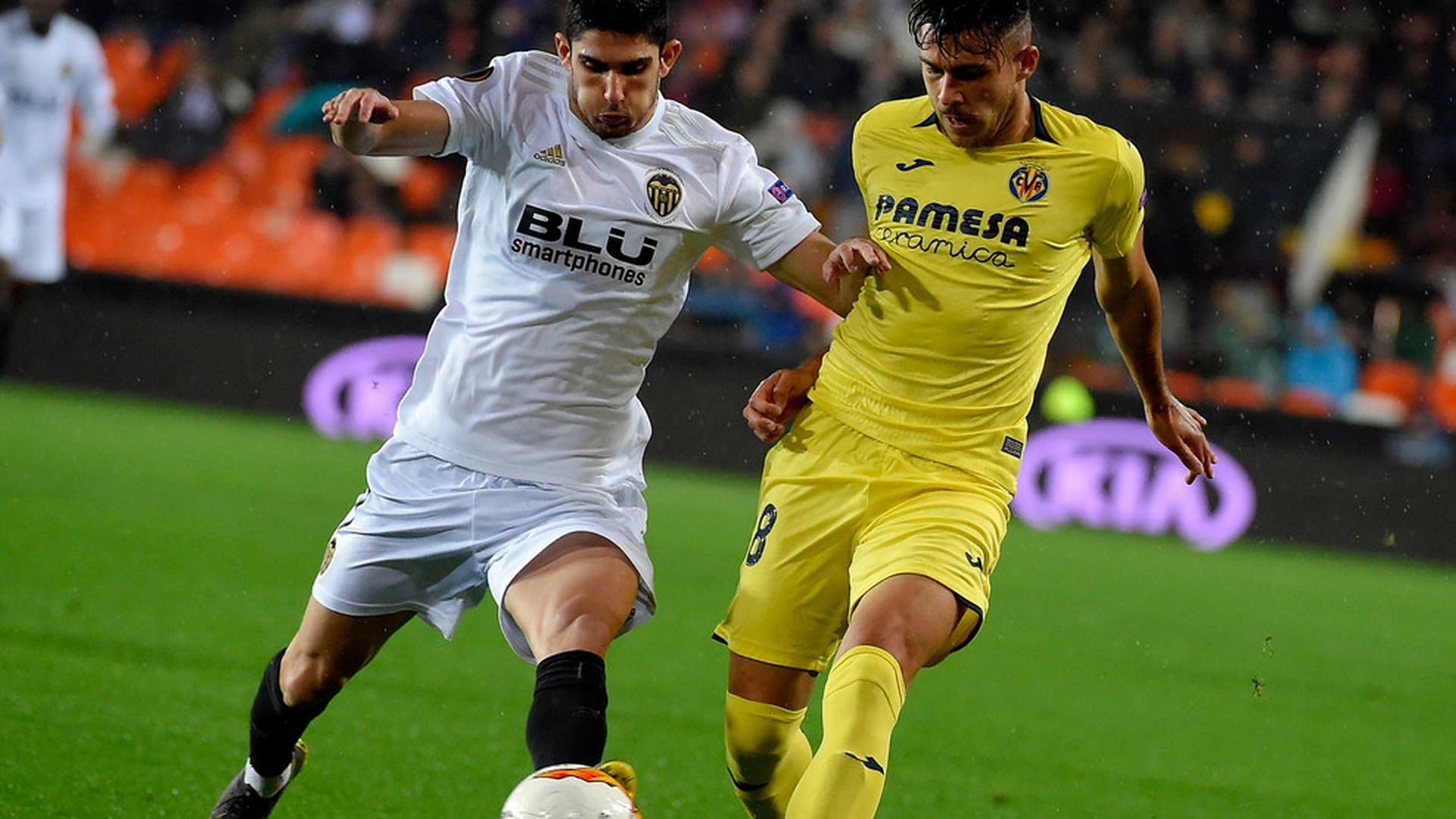 guedes_ante_ratiu_del_villarreal_foto_uefa.jpg