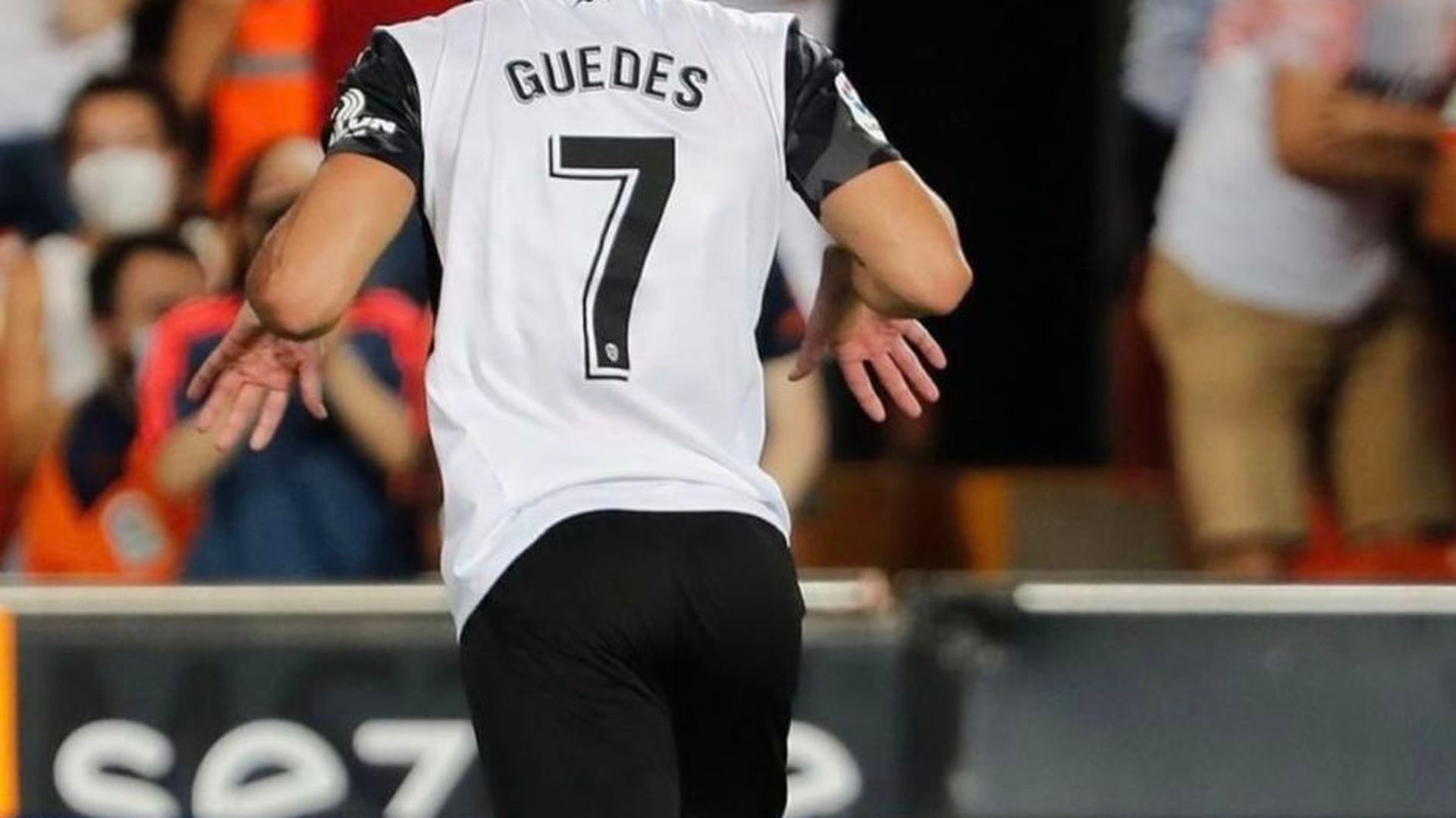 guedes_celebra_su_gol_contra_el_alaves_foto_valencia_cf.png