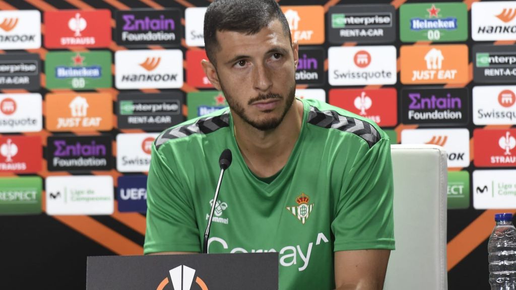 Guido Rodríguez, en la previa del Betis-Sparta Praga
