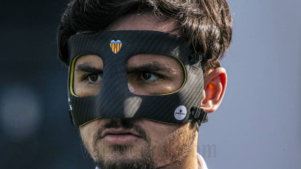 Hugo Guillamón estrena su máscara