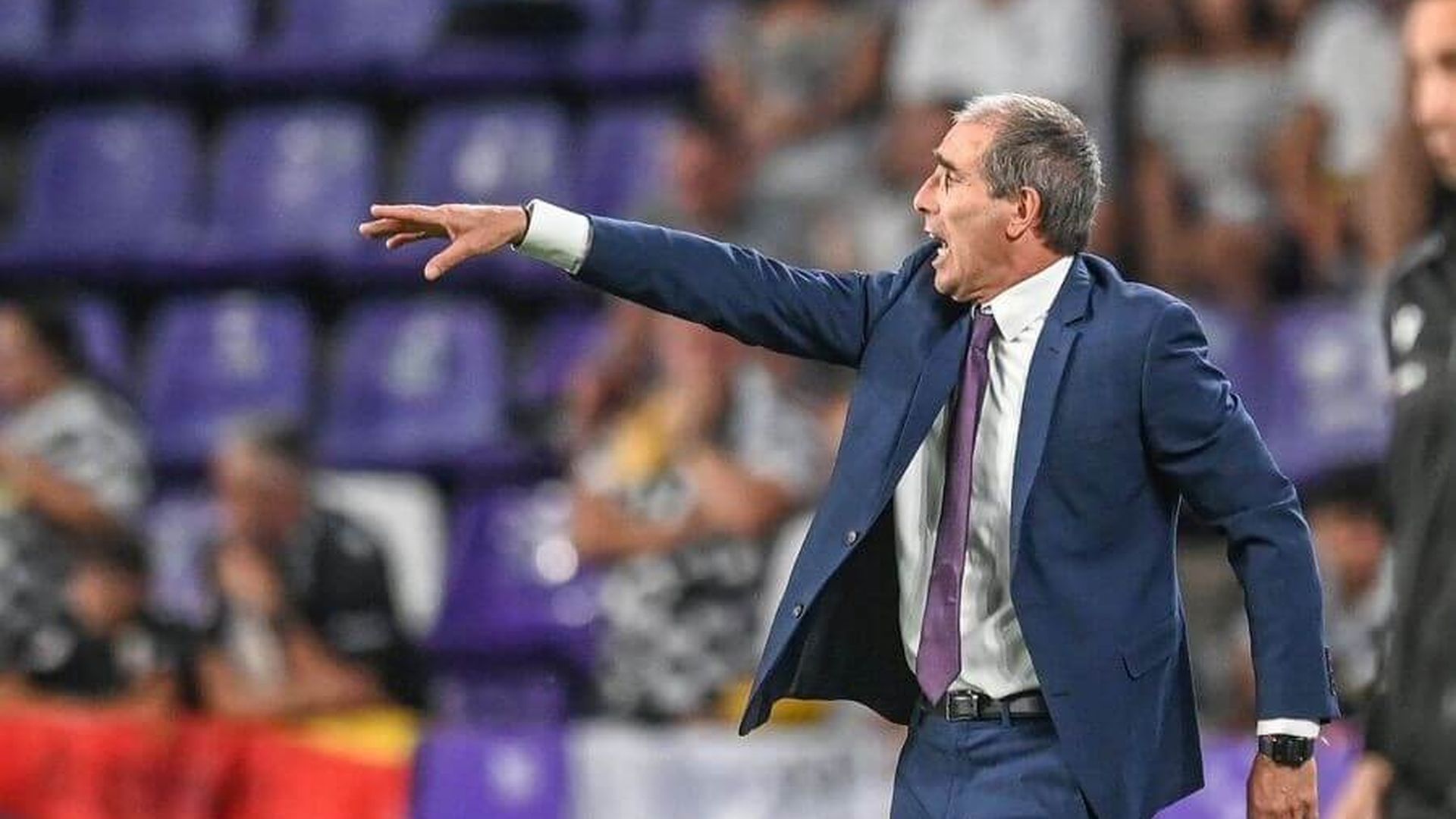 guillermo_almada_dirigiendo_en_el_partido_ante_la_ad_ceuta_001.jpeg guillermo_almada_dirigiendo_en_el_partido_ante_la_ad_ceuta_001.jpeg