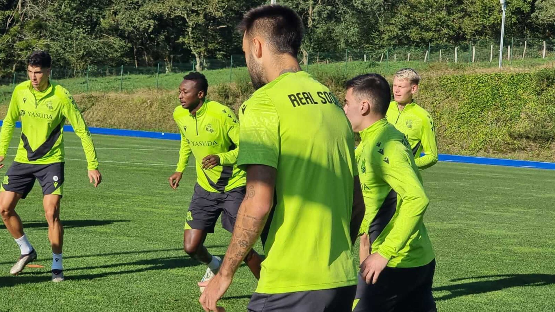 hay_once_de_la_real_sociedad_para_jugar_en_belgrado_foto_eldesmarque.jpeg hay_once_de_la_real_sociedad_para_jugar_en_belgrado_foto_eldesmarque.jpeg