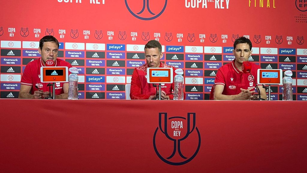 Rueda de prensa de Hernández Hernández antes de la final de Copa: el tuit de la Casa de Papel del Valencia