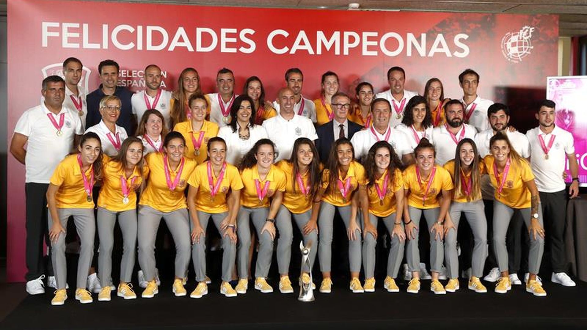 homenaje_a_la_seleccion_sub_19_femenina.jpg