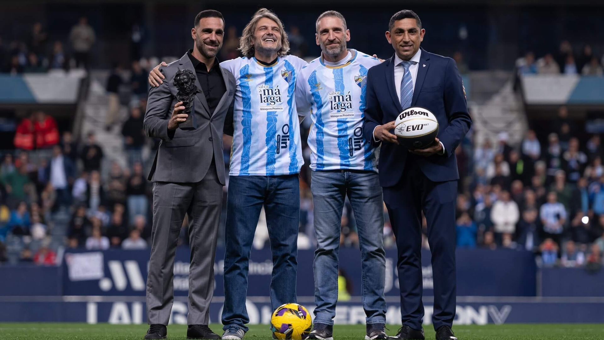 homenaje_de_la_rosaleda_a_salva_reina_y_a_ibon_navarro_foto_mcf_001.jpeg homenaje_de_la_rosaleda_a_salva_reina_y_a_ibon_navarro_foto_mcf_001.jpeg