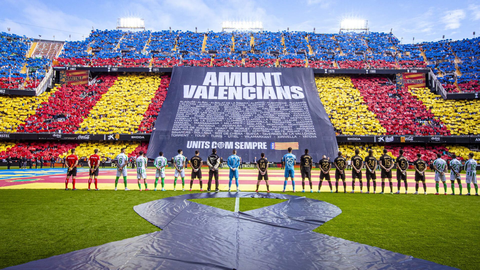 homenaje_en_mestalla_por_la_dana_foto_valencia_cf_001.jpg