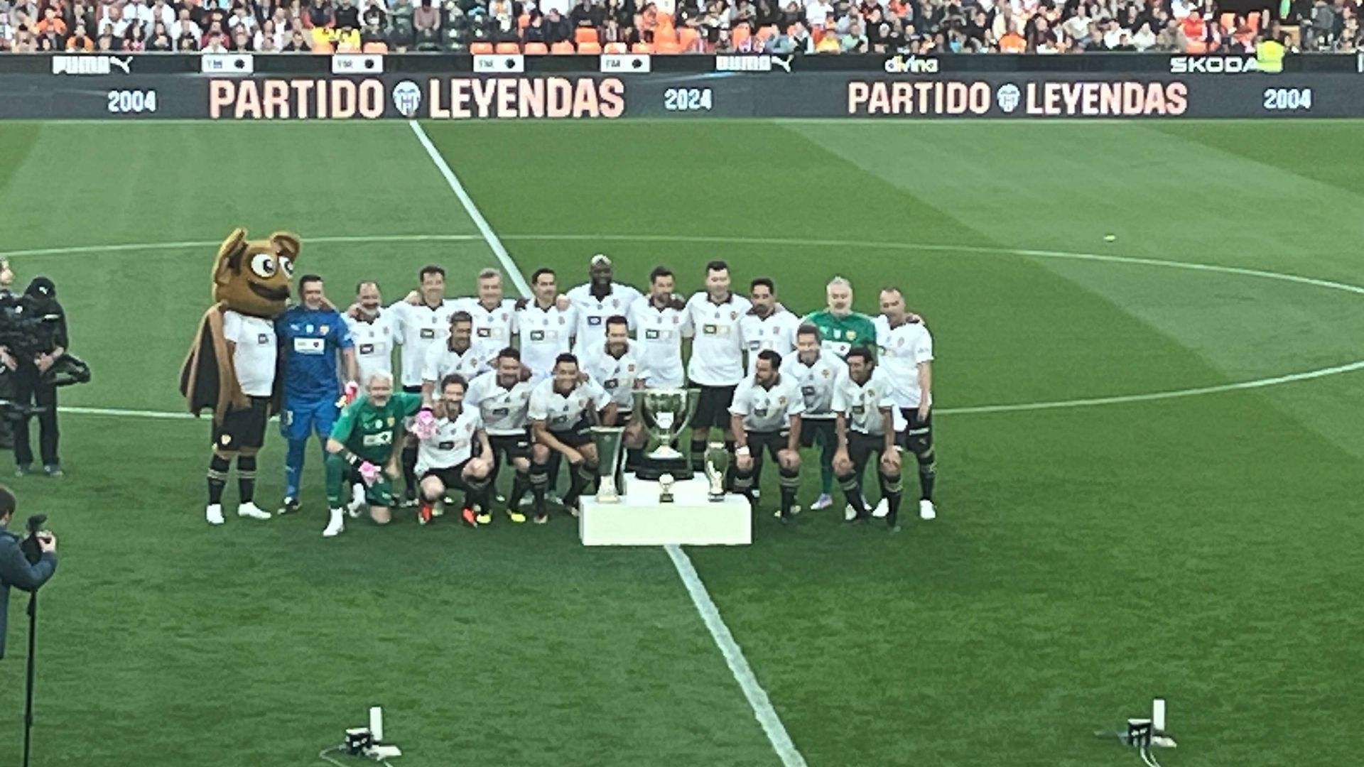 homenajes_y_actos_previos_al_partido_de_leyendas_001.jpeg