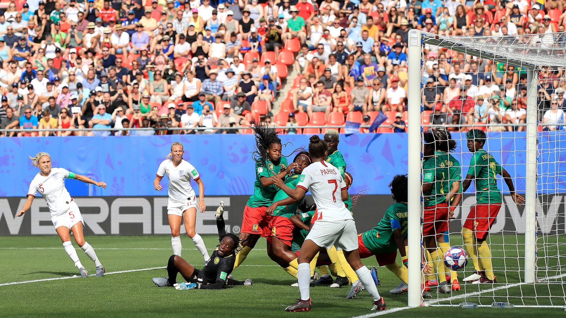 houghton_hizo_el_primer_tanto_del_inglaterra_camerun_de_libre_indirecto_foto_fifa_.jpg houghton_hizo_el_primer_tanto_del_inglaterra_camerun_de_libre_indirecto_foto_fifa_.jpg