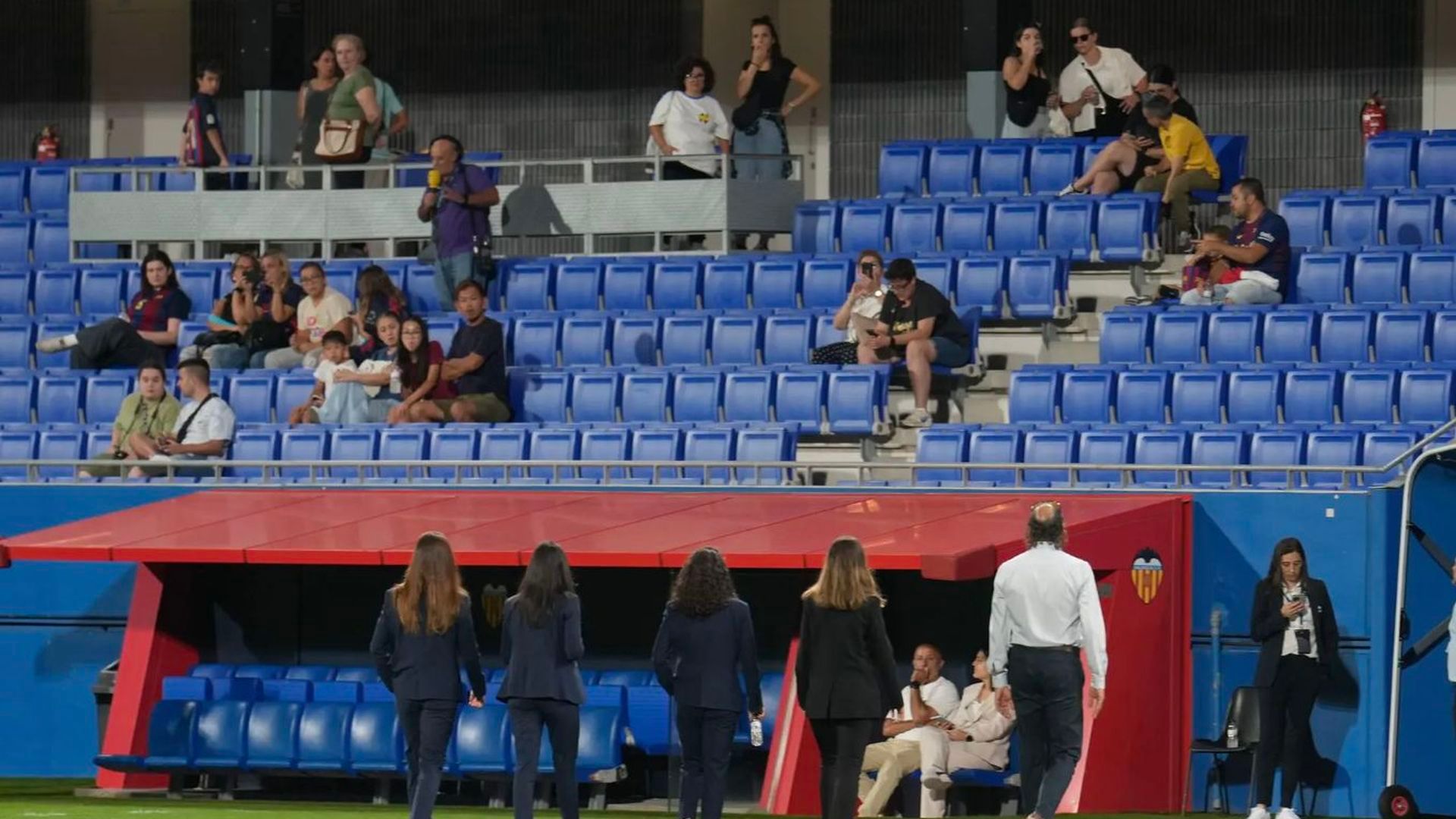 huelga_futbol_femenino_002.png huelga_futbol_femenino_002.png