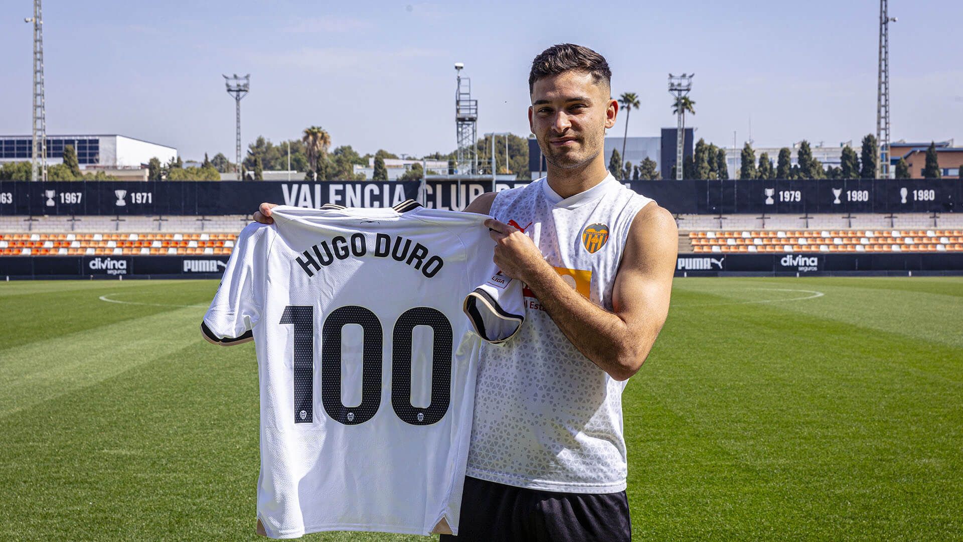 hugo_duro_cumple_100_partidos_con_el_valencia_cf_002.jpg