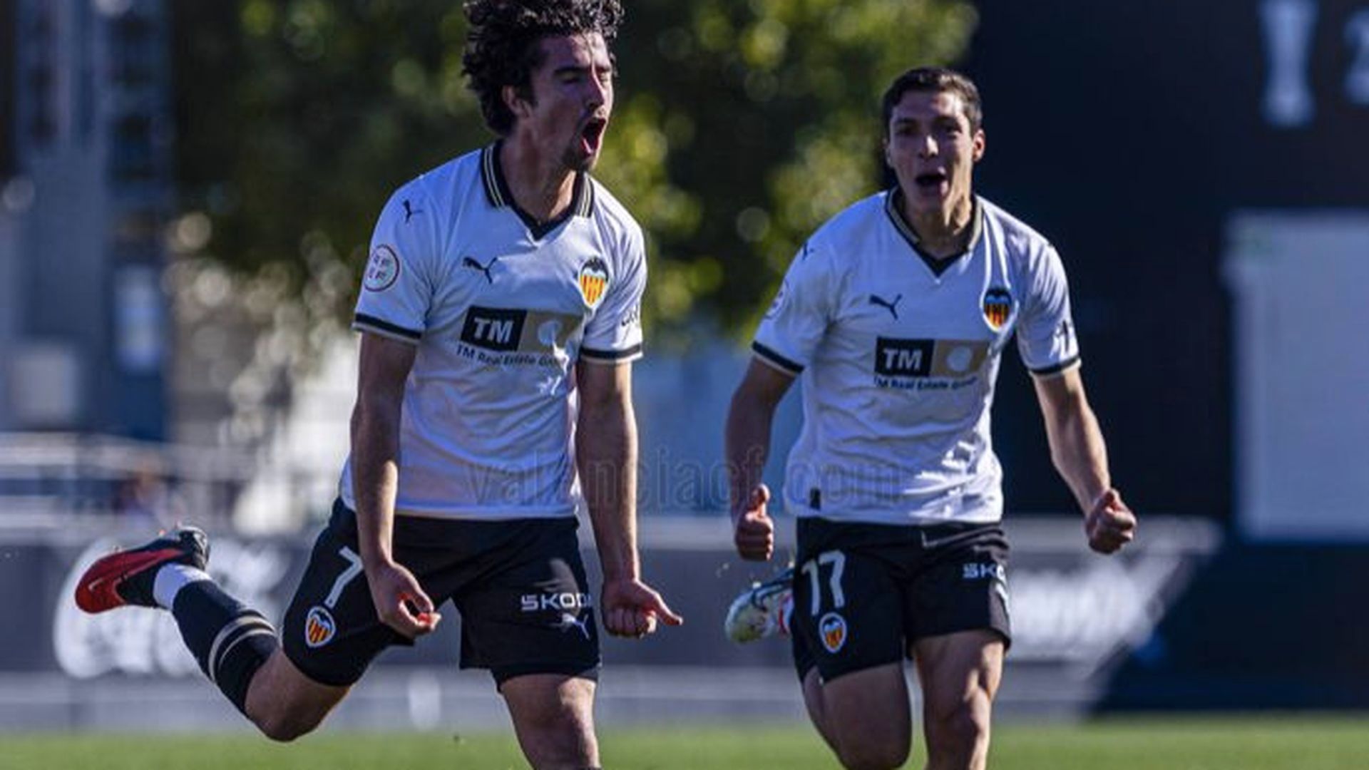 hugo_gonzalez_celebra_su_gol_al_manresa_foto_valencia_cf_001.png hugo_gonzalez_celebra_su_gol_al_manresa_foto_valencia_cf_001.png