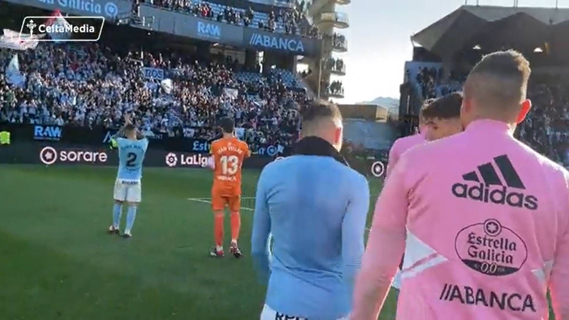 hugo_mallo_coreado_por_la_aficion_en_balaidos_001.jpg hugo_mallo_coreado_por_la_aficion_en_balaidos_001.jpg