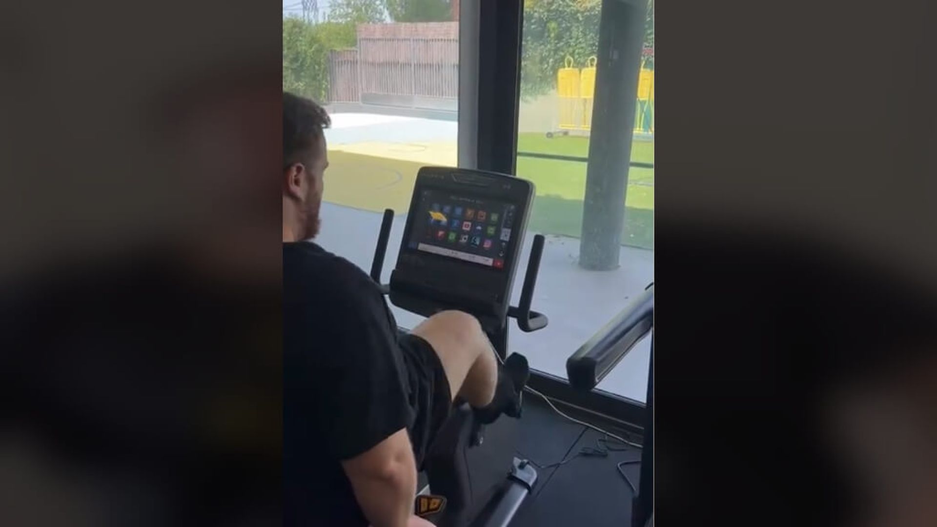 ibai_llanos_entrenandojpg.jpg ibai_llanos_entrenandojpg.jpg