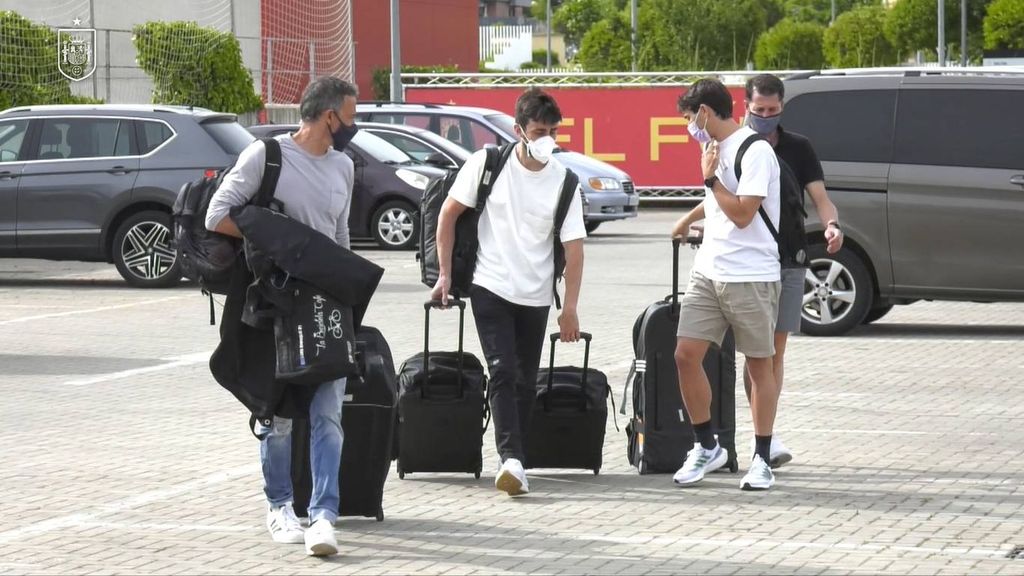 Llegada de los internacionales a Las Rozas para la Eurocopa
