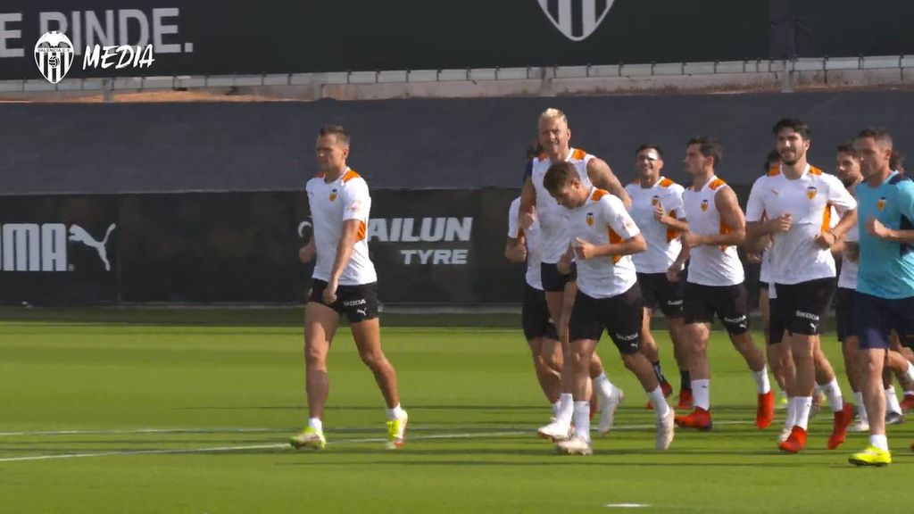 Maxi Gómez, Yunus y Lato vuelven a entrenar