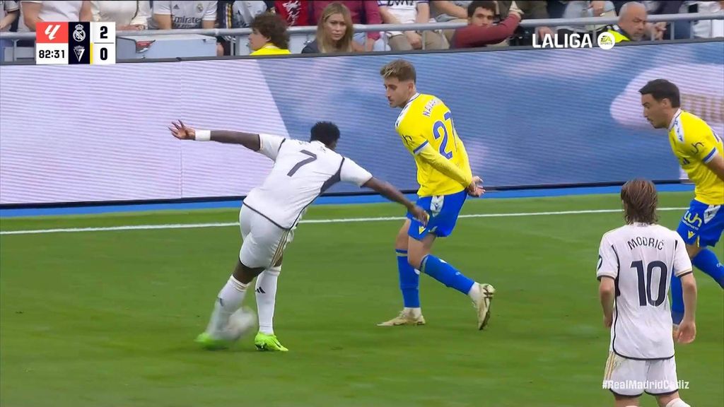 Real Madrid 3-0 Cádiz: Rabona de Vinicius