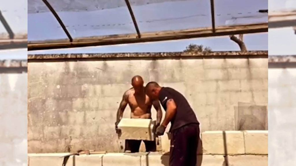 La nueva vida de Chevantón: agricultor y albañil