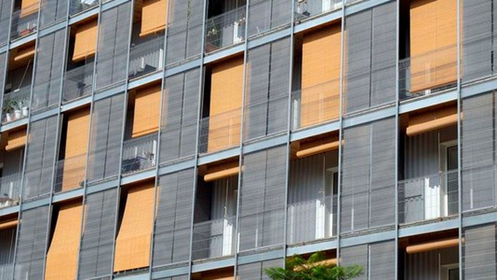 Imagen de archivo de un edificio en Cornellà de Llobregat