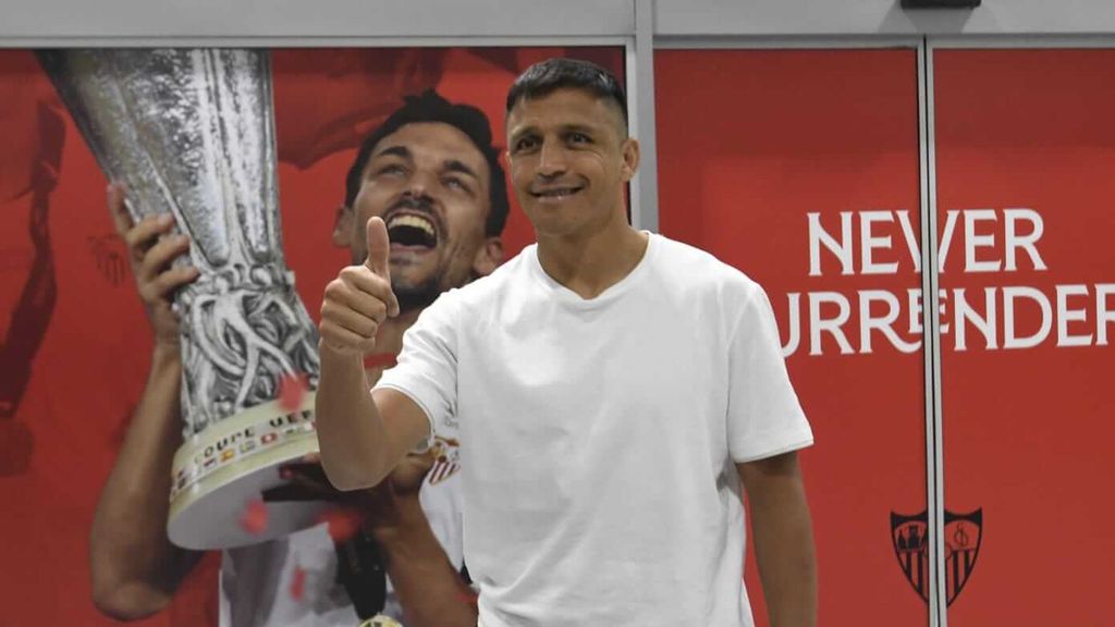 Alexis Sánchez llega a Sevilla para cerrar su fichaje