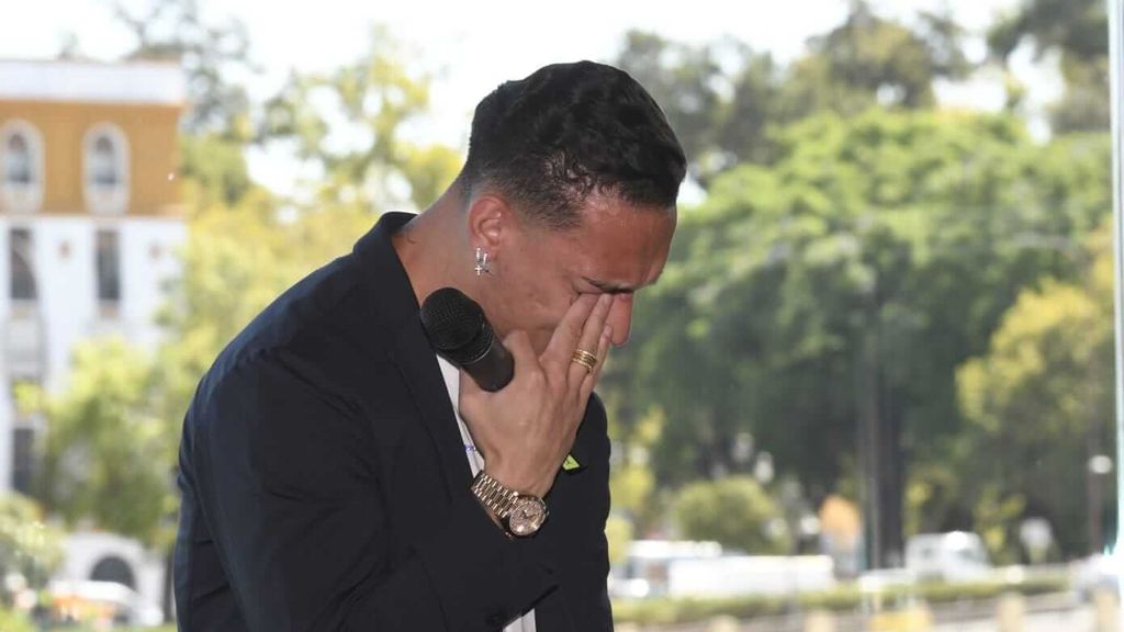 Las lágrimas de Antony en su presentación con el Betis