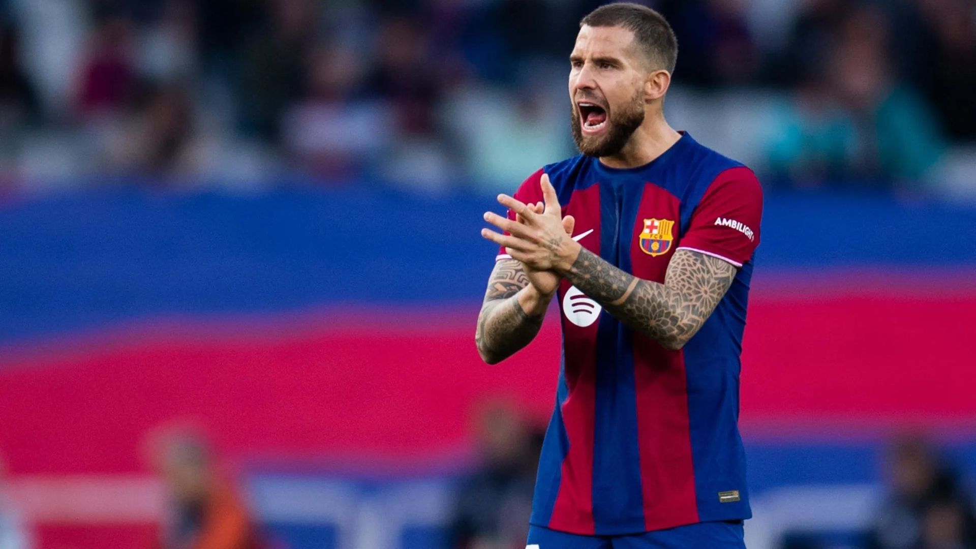 inigo_martinez_animando_en_el_barcelona_alaves_foto_fcb_001.jpg inigo_martinez_animando_en_el_barcelona_alaves_foto_fcb_001.jpg