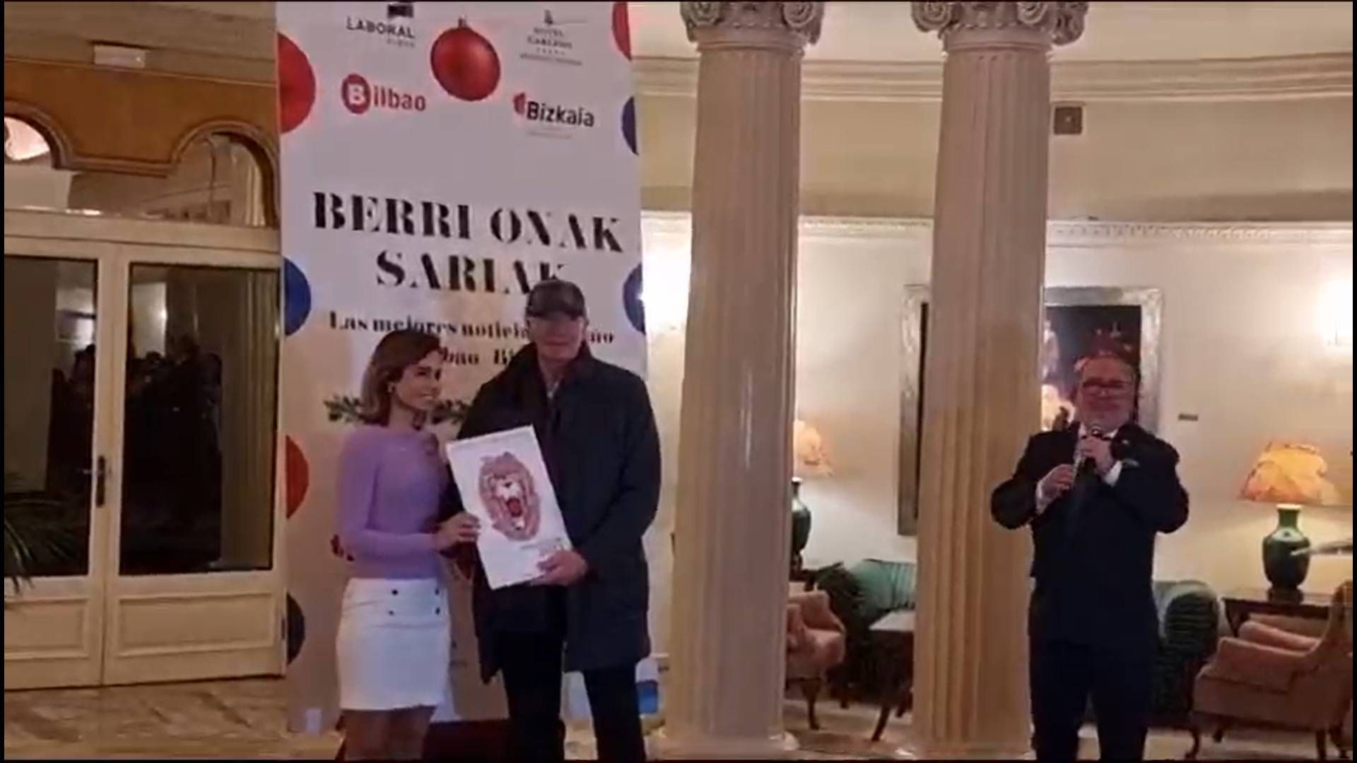 iribar____los_cojonudos_sois_vosotros_la_aficion_del_athletic____001.jpg iribar____los_cojonudos_sois_vosotros_la_aficion_del_athletic____001.jpg