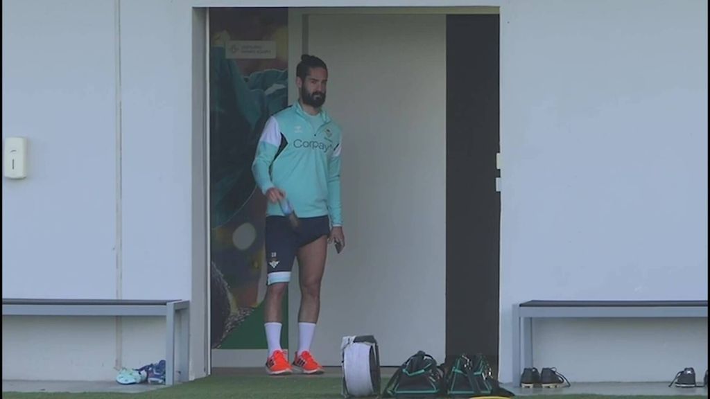 Isco se deja ver en el entrenamiento del Betis