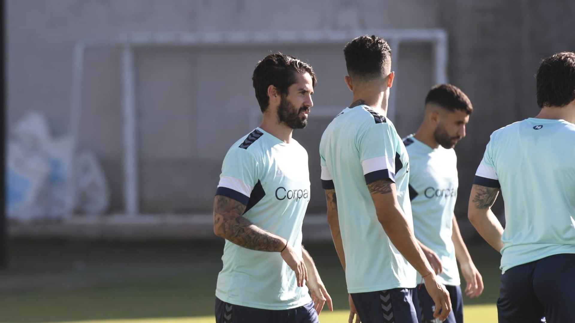 isco_durante_su_primer_entrenamiento_con_el_real_betis_imagen_kiko_hurtado__001.jpeg