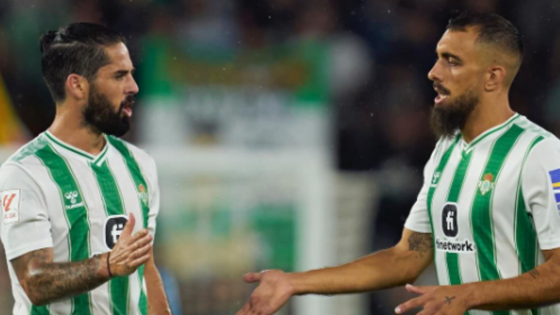 isco_y_borja_iglesias_durante_un_encuentro_del_betis__iscoalarcon.jpg