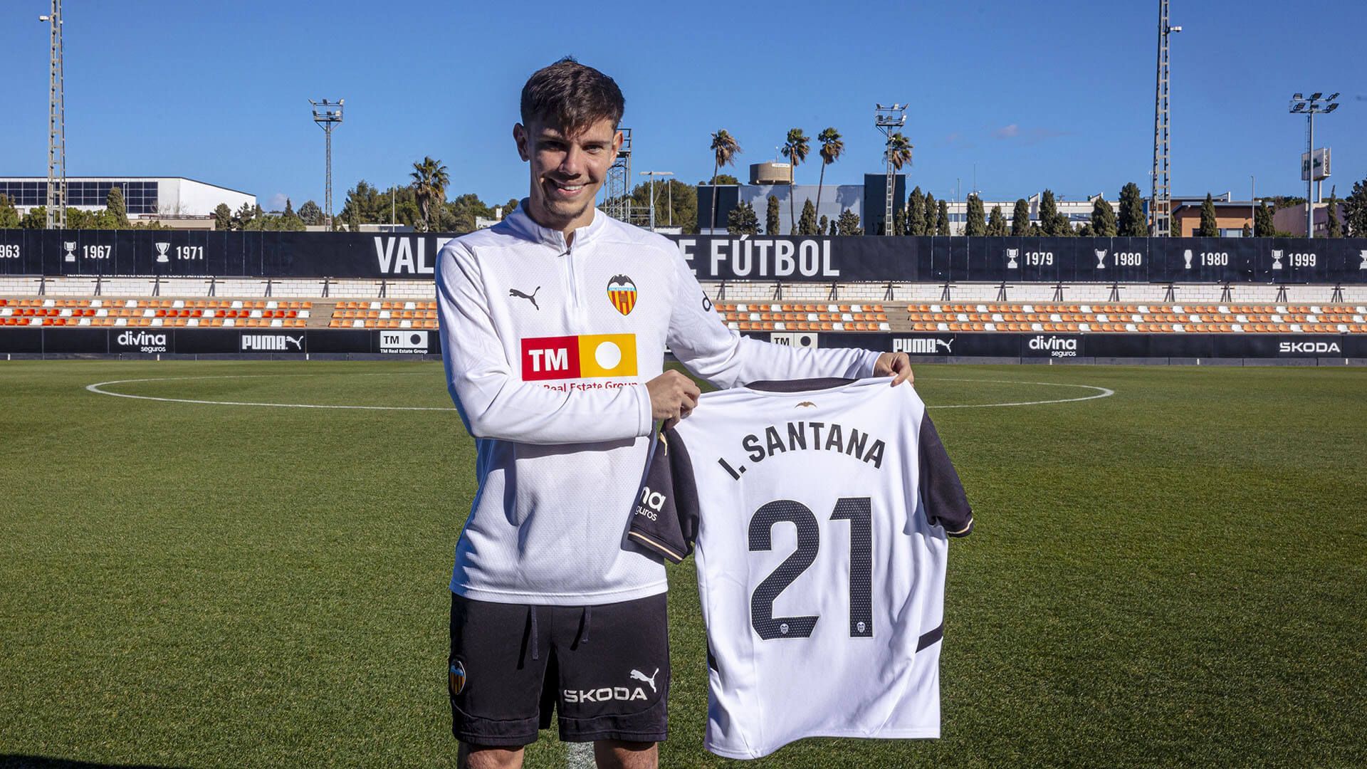 isma_santana_001.jpg isma_santana_001.jpg