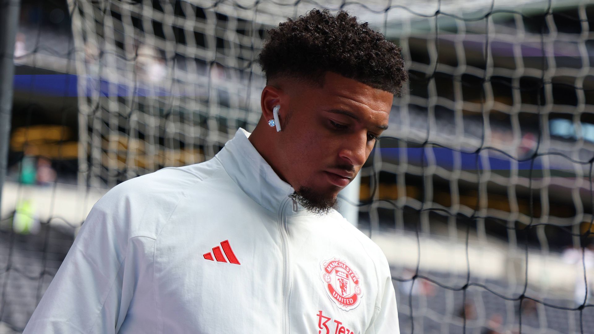jadon_sancho_antes_de_un_partido_con_el_united_foto_cordon_press_001.jpg jadon_sancho_antes_de_un_partido_con_el_united_foto_cordon_press_001.jpg