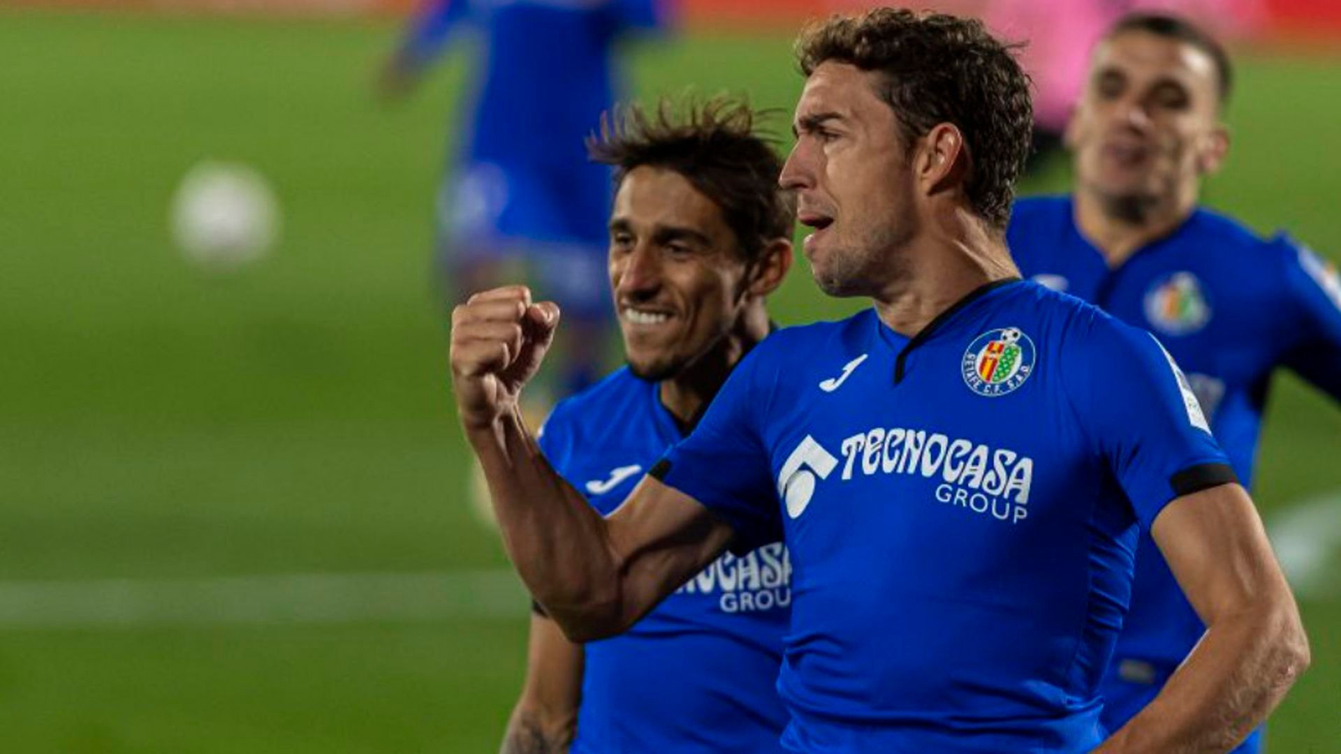jaime_mata_celebra_un_gol_contra_el_fc_barcelona_getafe_cf.jpg