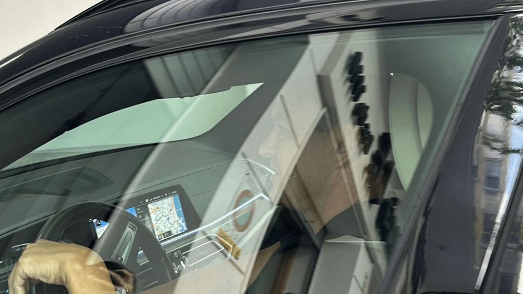 Baile de agentes y renovaciones en el Valencia