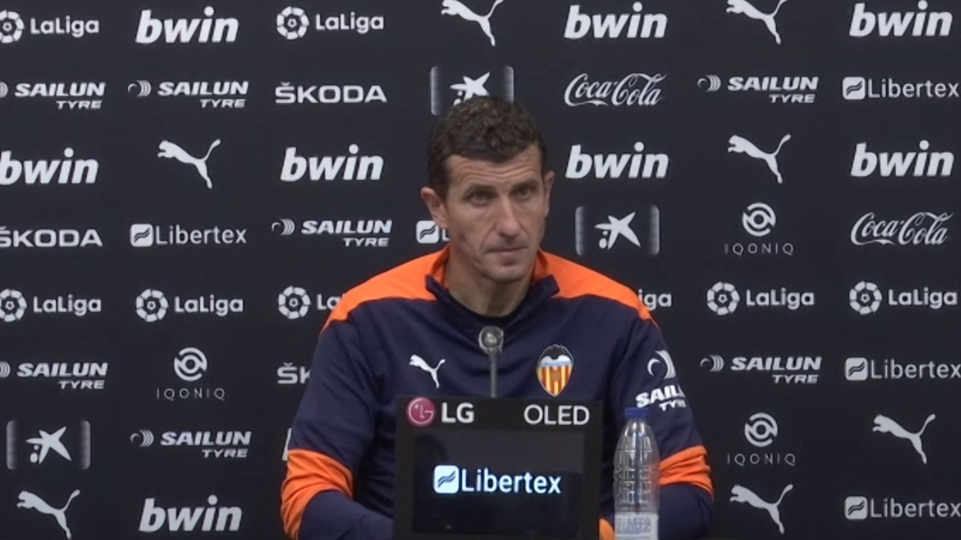 javi_gracia_durante_la_rueda_de_prensa_del_valencia_cf_001.jpg javi_gracia_durante_la_rueda_de_prensa_del_valencia_cf_001.jpg