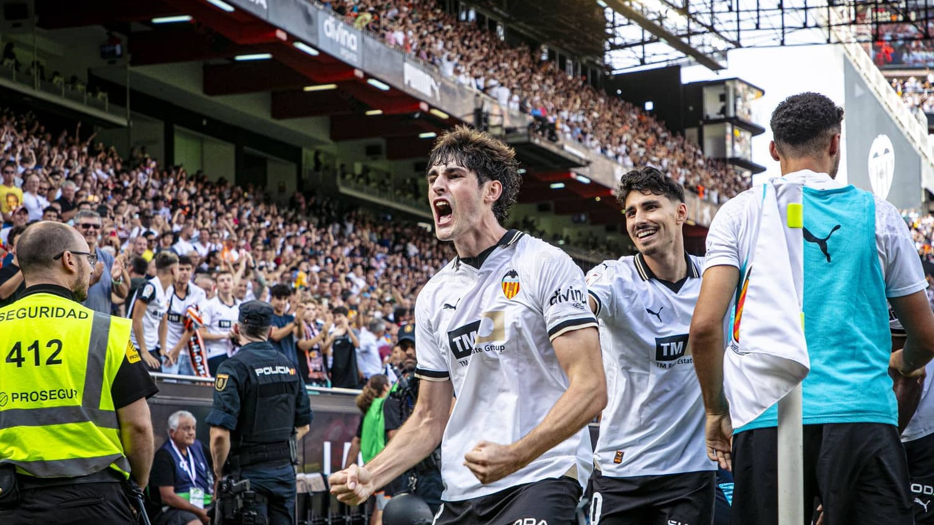 javi_guerra_celebre_su_golazo_al_atletico_de_madrid_foto_valencia_cf_001.jpeg javi_guerra_celebre_su_golazo_al_atletico_de_madrid_foto_valencia_cf_001.jpeg