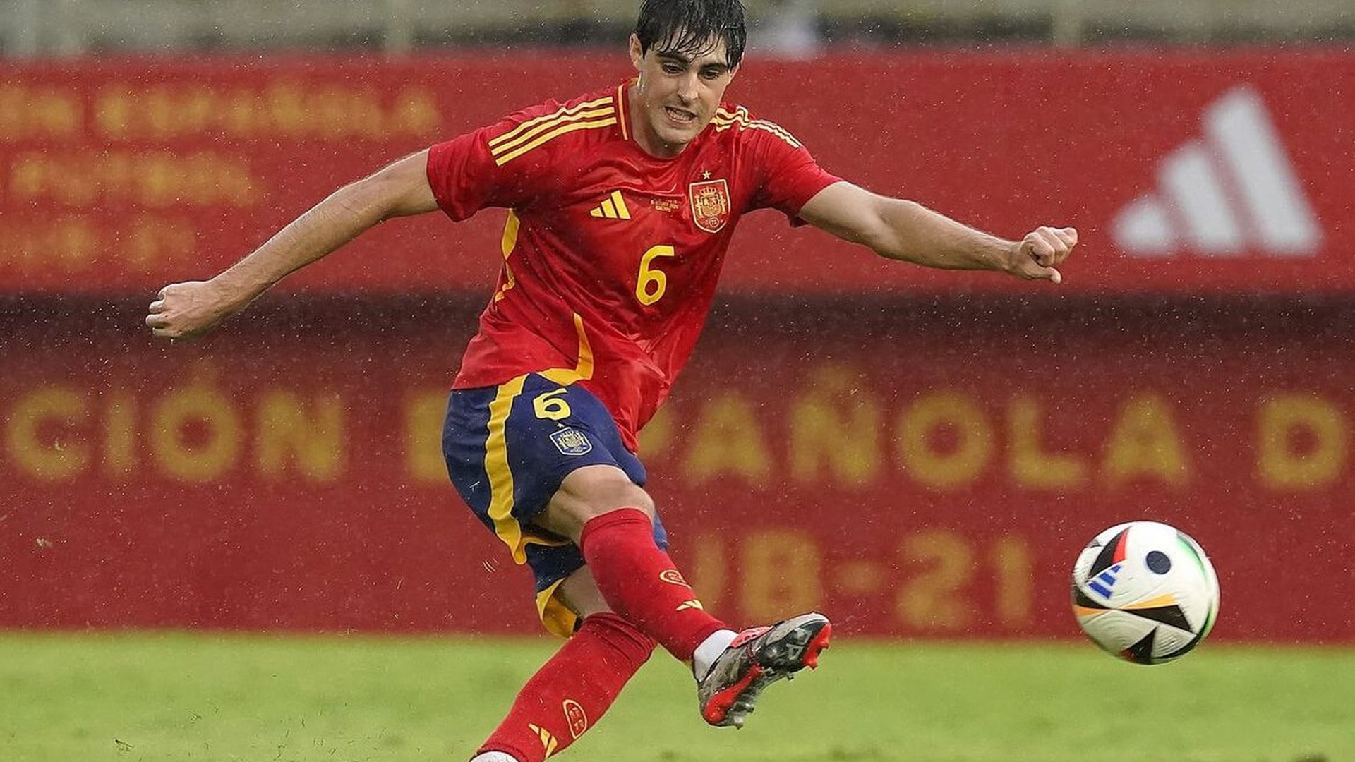 javi_guerra_con_la_seleccion_espanola_sub_21_foto_sefutbol.jpg javi_guerra_con_la_seleccion_espanola_sub_21_foto_sefutbol.jpg