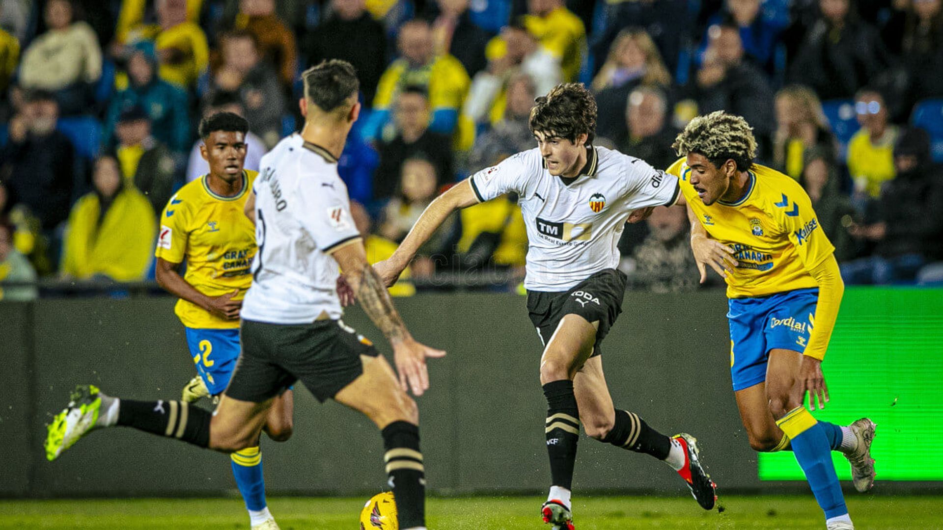 javi_guerra_durante_el_ud_las_palmas___valencia_cf_foto_vcf_001.jpg