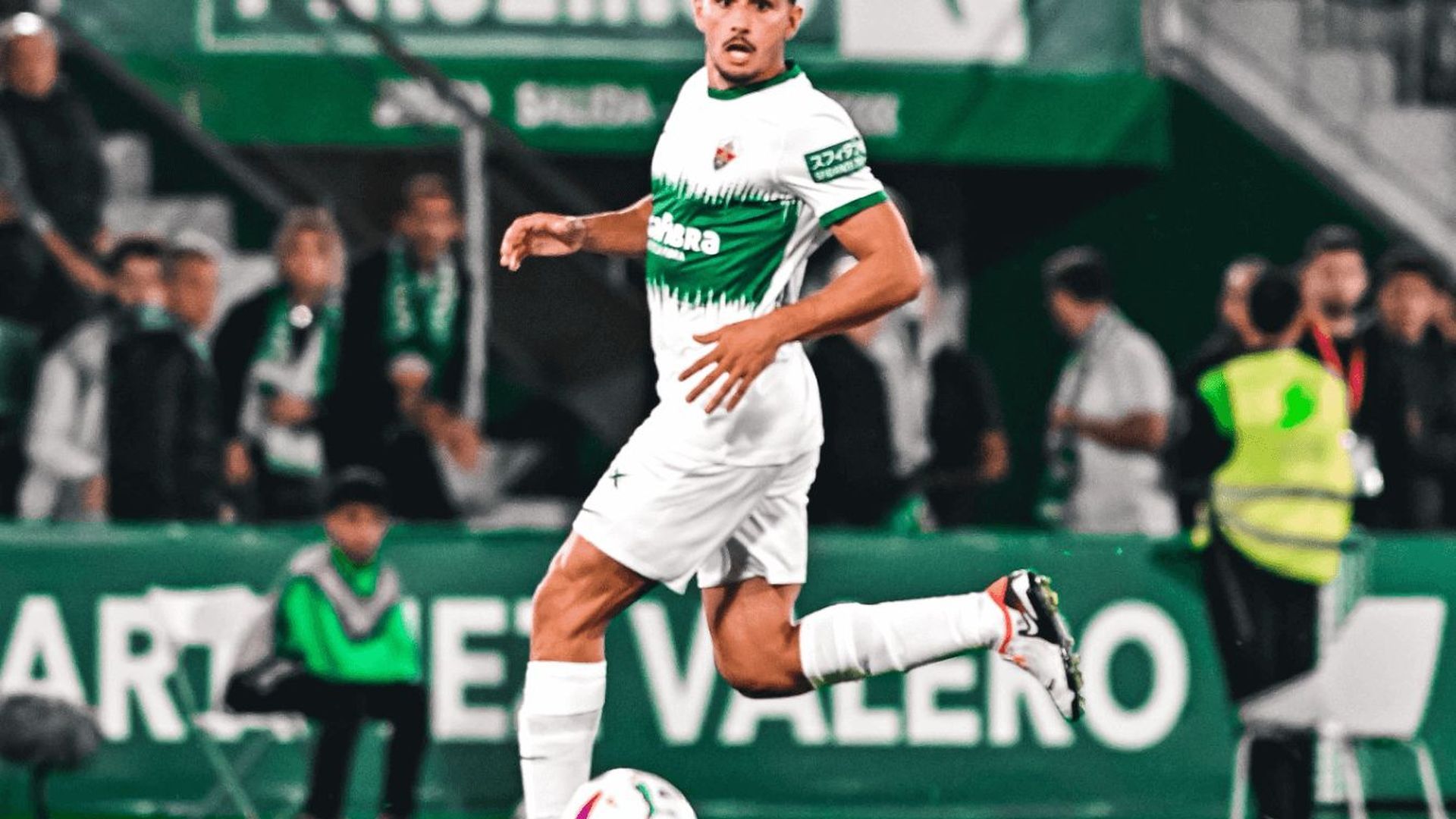 javi_pamies_firma_por_el_vcf_mestalla_001.png javi_pamies_firma_por_el_vcf_mestalla_001.png