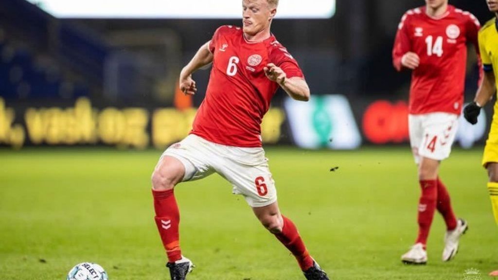 Golazo espectacular de Jonsson en el entrenamiento con su selección