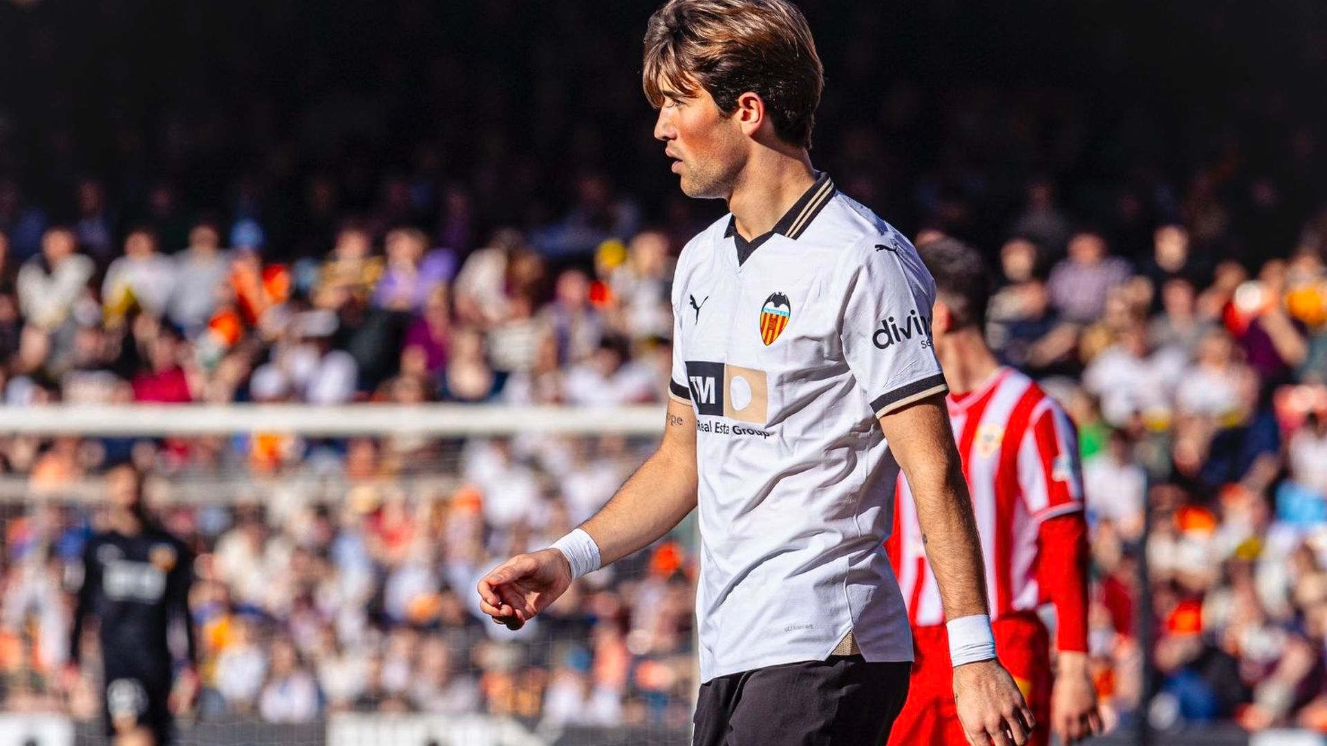 jesus_vazquez_ante_la_ud_almeria_foto_twitter__jesus3vazquezz.png jesus_vazquez_ante_la_ud_almeria_foto_twitter__jesus3vazquezz.png