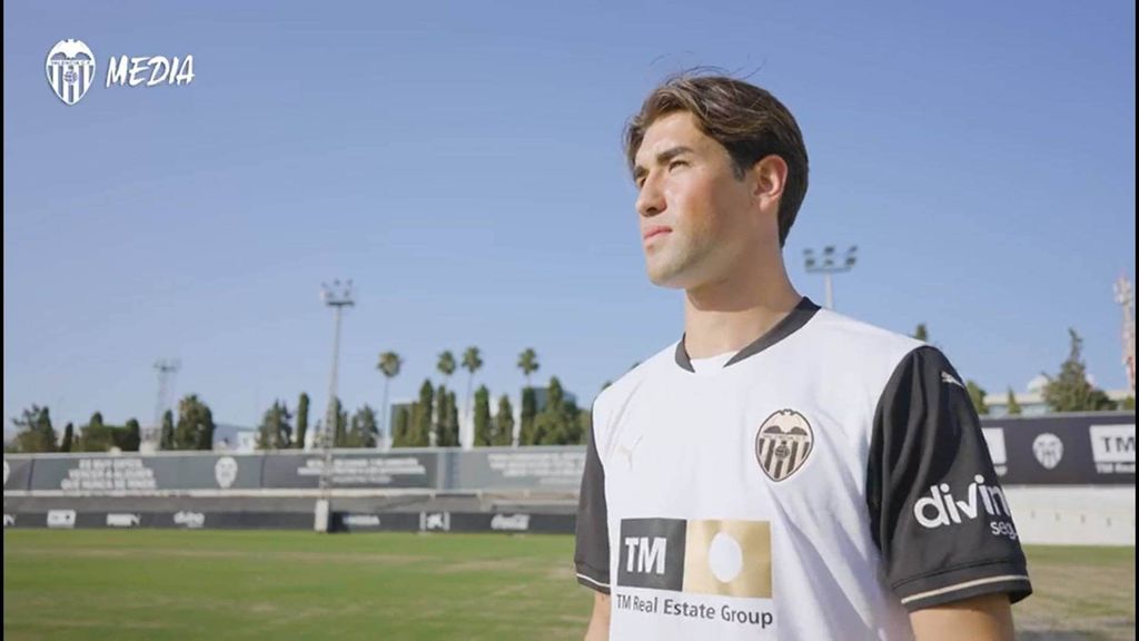 Jesús Vázquez habla de “orgullo” tras su renovación con el Valencia CF