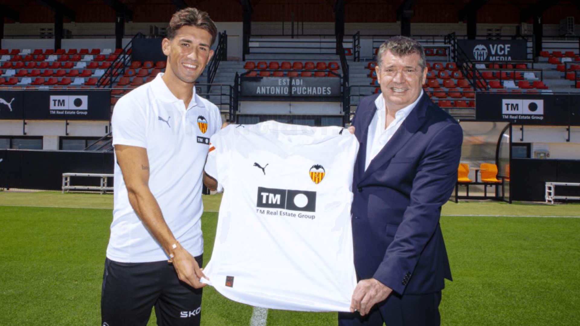 jesus_vazquez_renueva_hasta_2028_foto_valencia_cf_001.png jesus_vazquez_renueva_hasta_2028_foto_valencia_cf_001.png