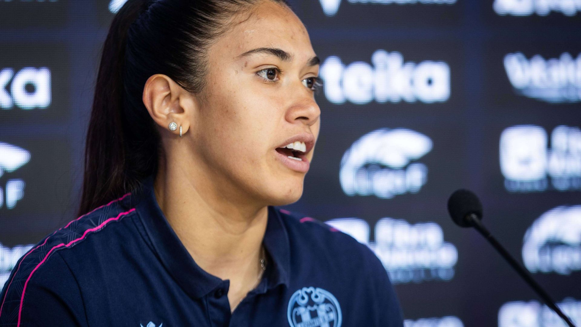 jlbi6842.jpg jlbi6842.jpg