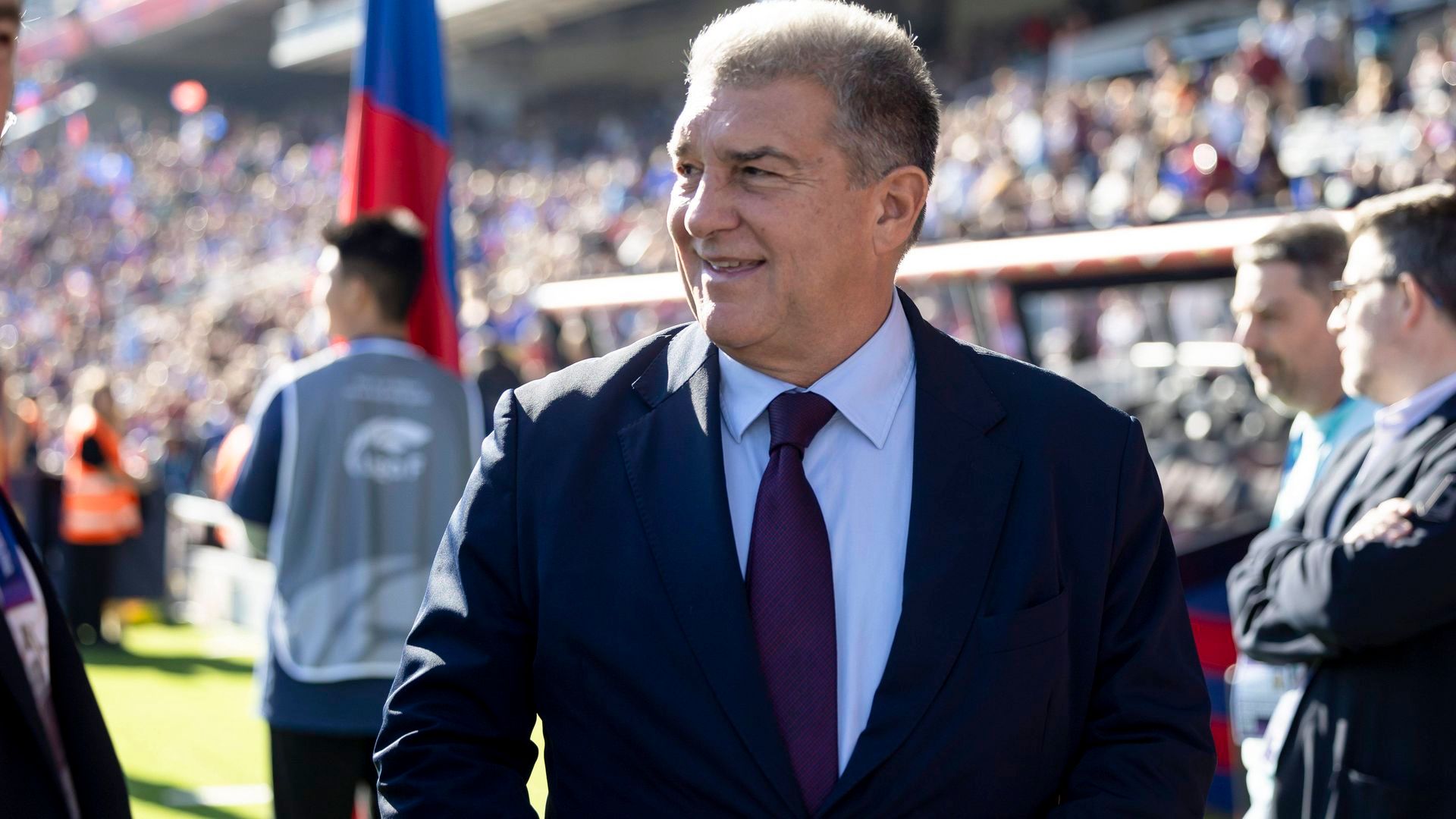 joan_laporta_en_un_partido_del_barcelona.jpeg