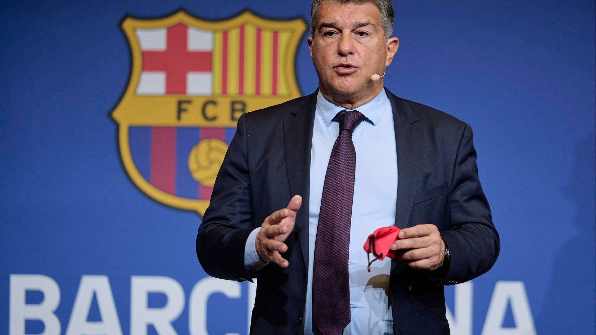 joan_laporta_en_una_rueda_de_prensa_del_barcelona_foto_cordon_press_001.jpg