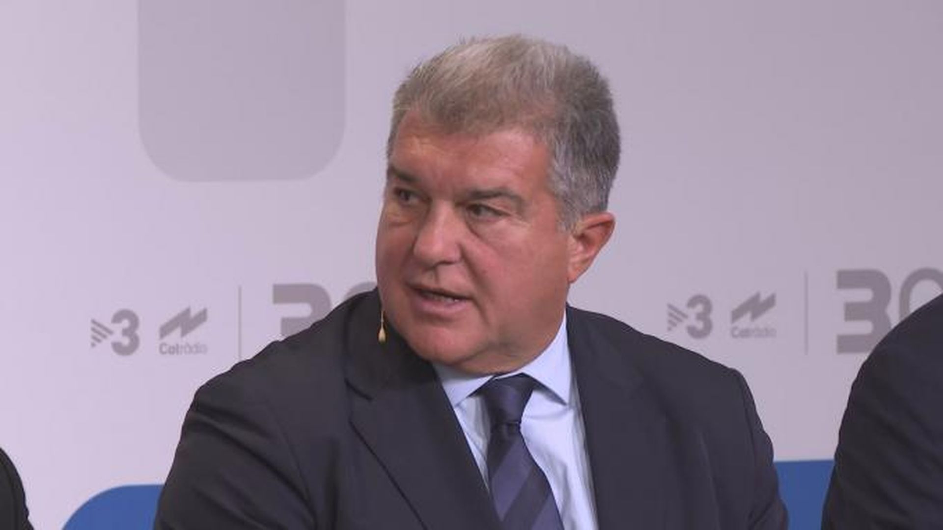 joan_laporta_no_lo_esperaba_la_uefa_puede_dejar_al_barcelona_fuera_de_la_champions_la_.jpeg joan_laporta_no_lo_esperaba_la_uefa_puede_dejar_al_barcelona_fuera_de_la_champions_la_.jpeg