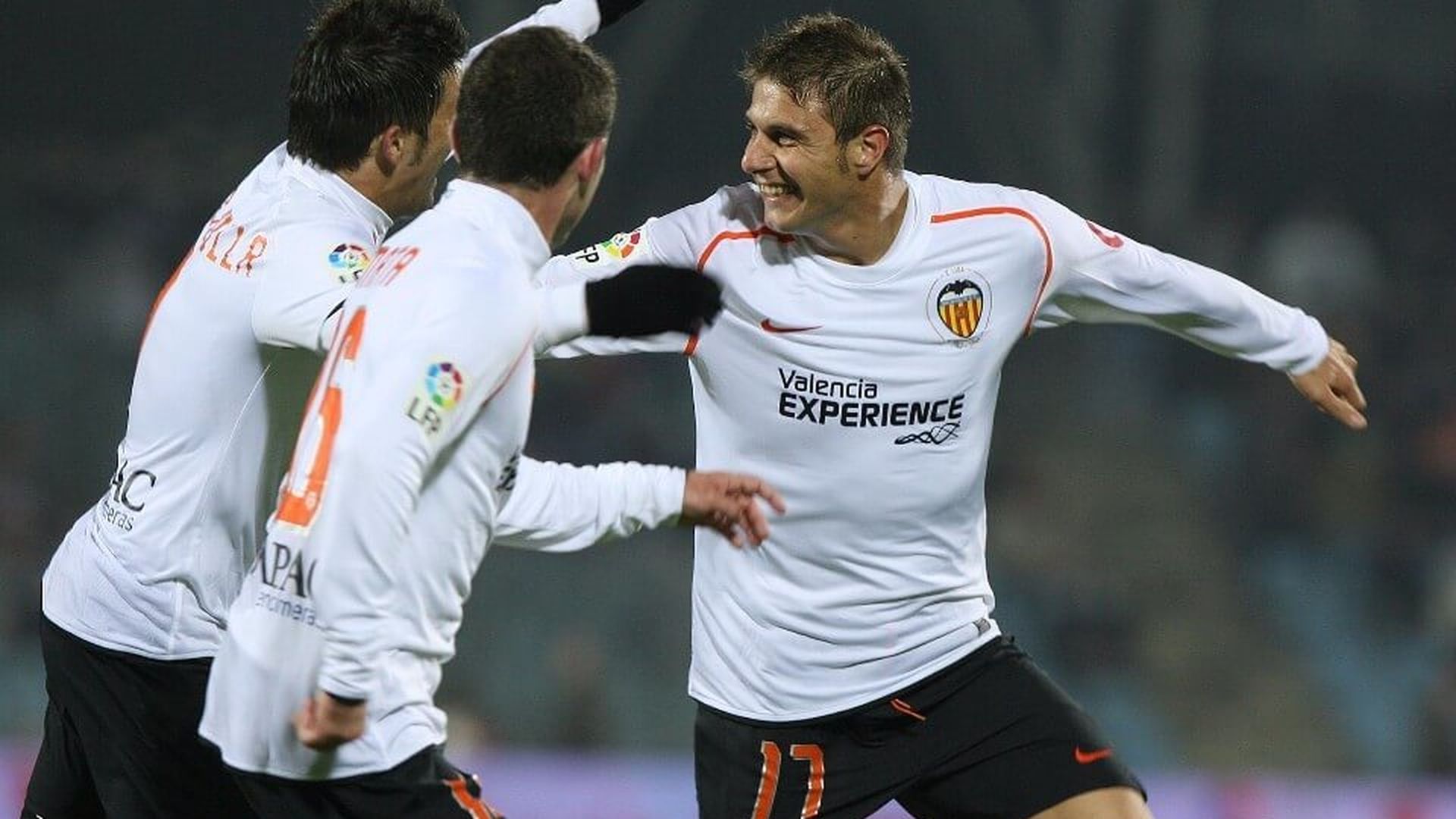 joaquin_en_el_valencia_cf_despues_de_que_lo_vendiera_lopera_001.jpg