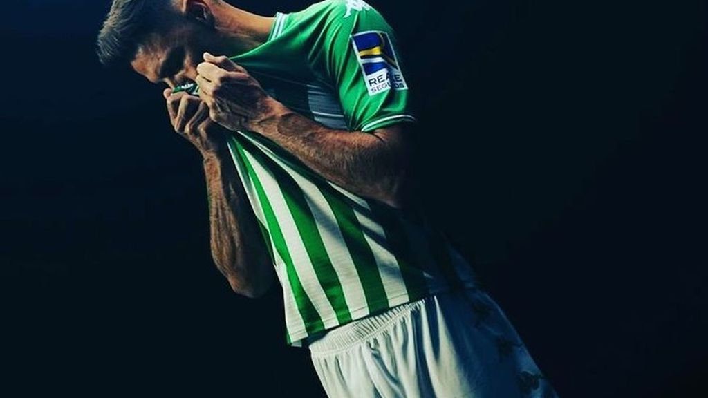 Joaquín cumple 900 partidos, la leyenda sigue agigantándose